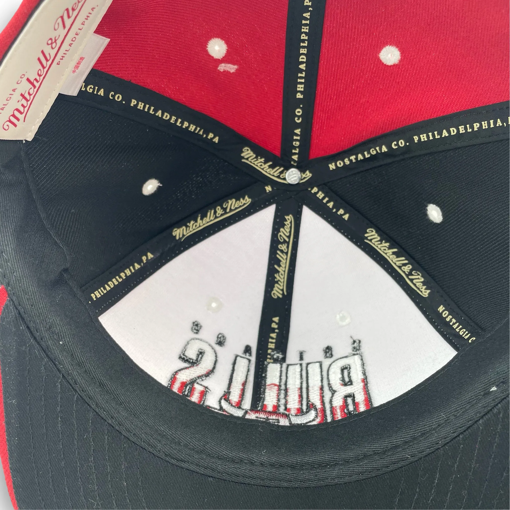 Chicago Bulls NBA Mitchell & Ness Billboard 2 Snapback