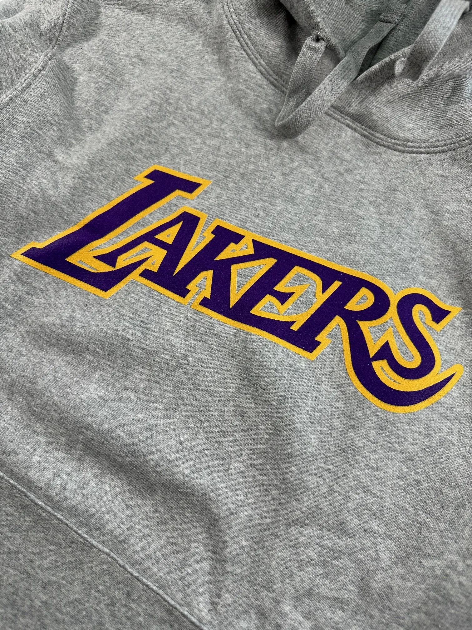 Los Angeles Lakers NBA Mitchell & Ness Team Logo Hoodie Grau Los Angeles Lakers NBA Mitchell & Ness Team Logo Hoodie Grau