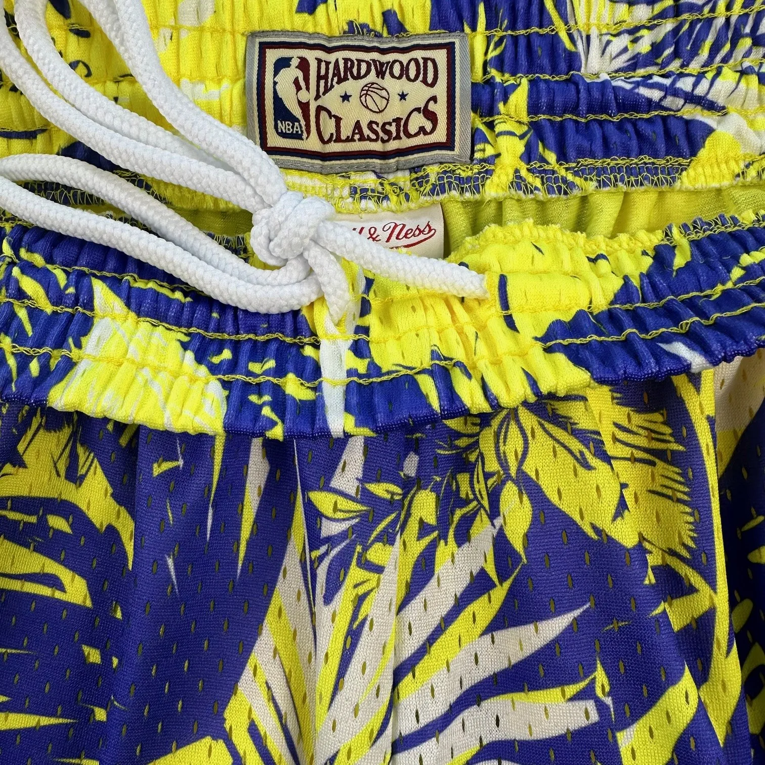 Los Angeles Lakers NBA Mitchell & Ness Neon Tropical Swingman Shorts Los Angeles Lakers NBA Mitchell & Ness Neon Tropical Swingman Shorts