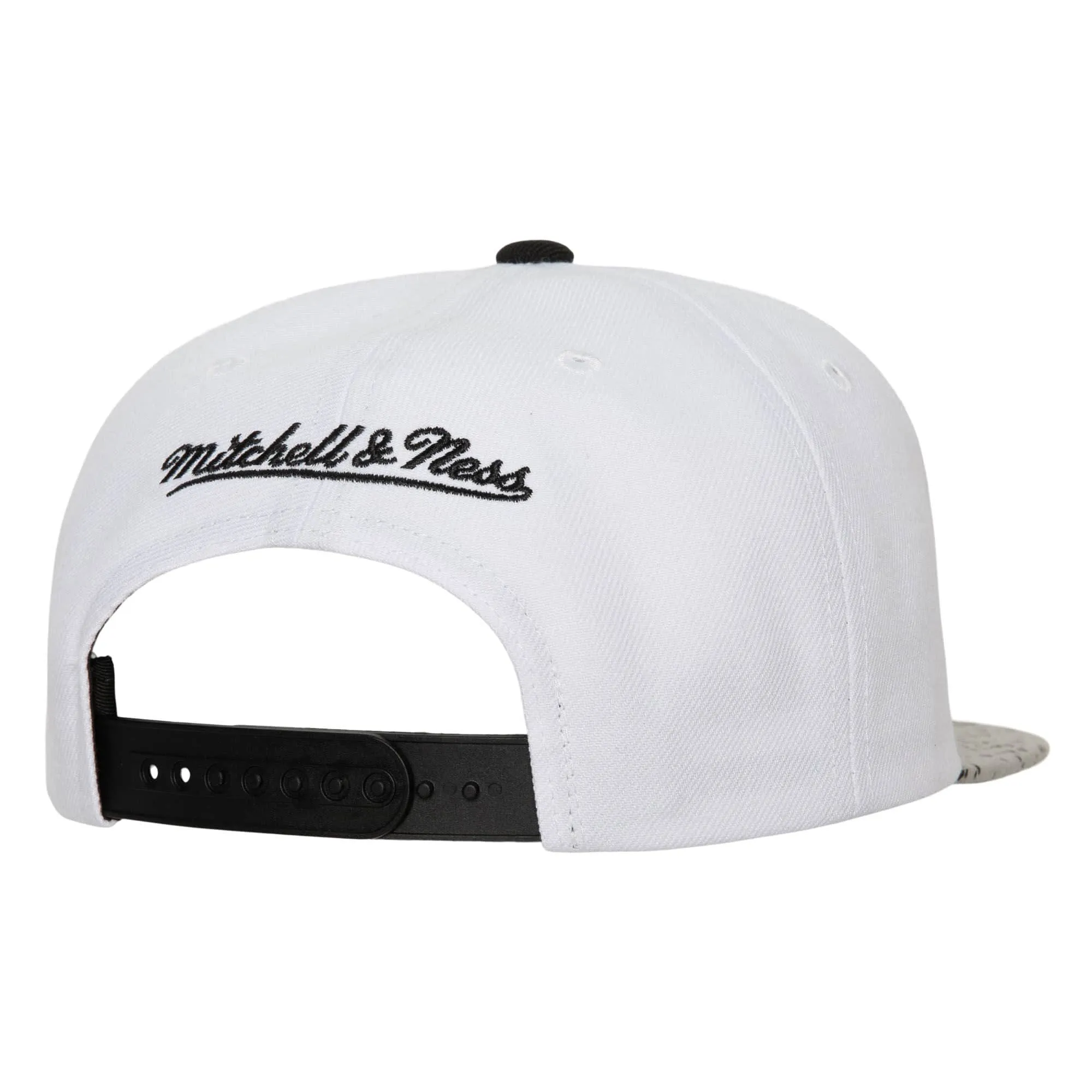Toronto Raptors NBA Mitchell & Ness Cement Top Snapback