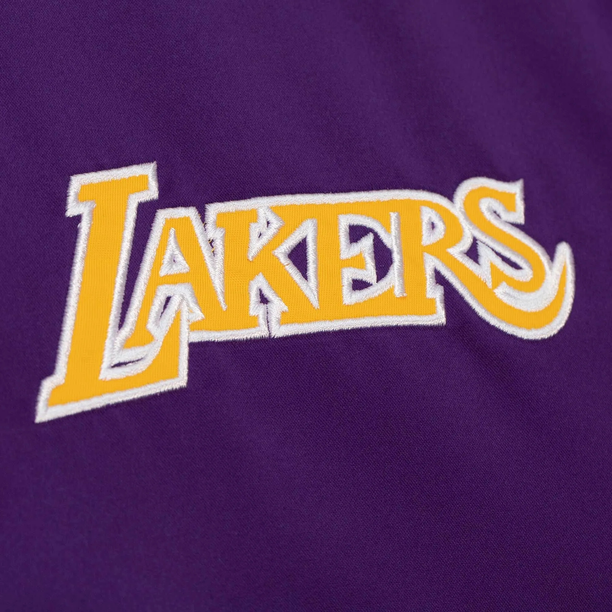Los Angeles Lakers NBA Mitchell & Ness Heavyweight Satin Jacke Lila Los Angeles Lakers NBA Mitchell & Ness Heavyweight Satin Jacke Lila