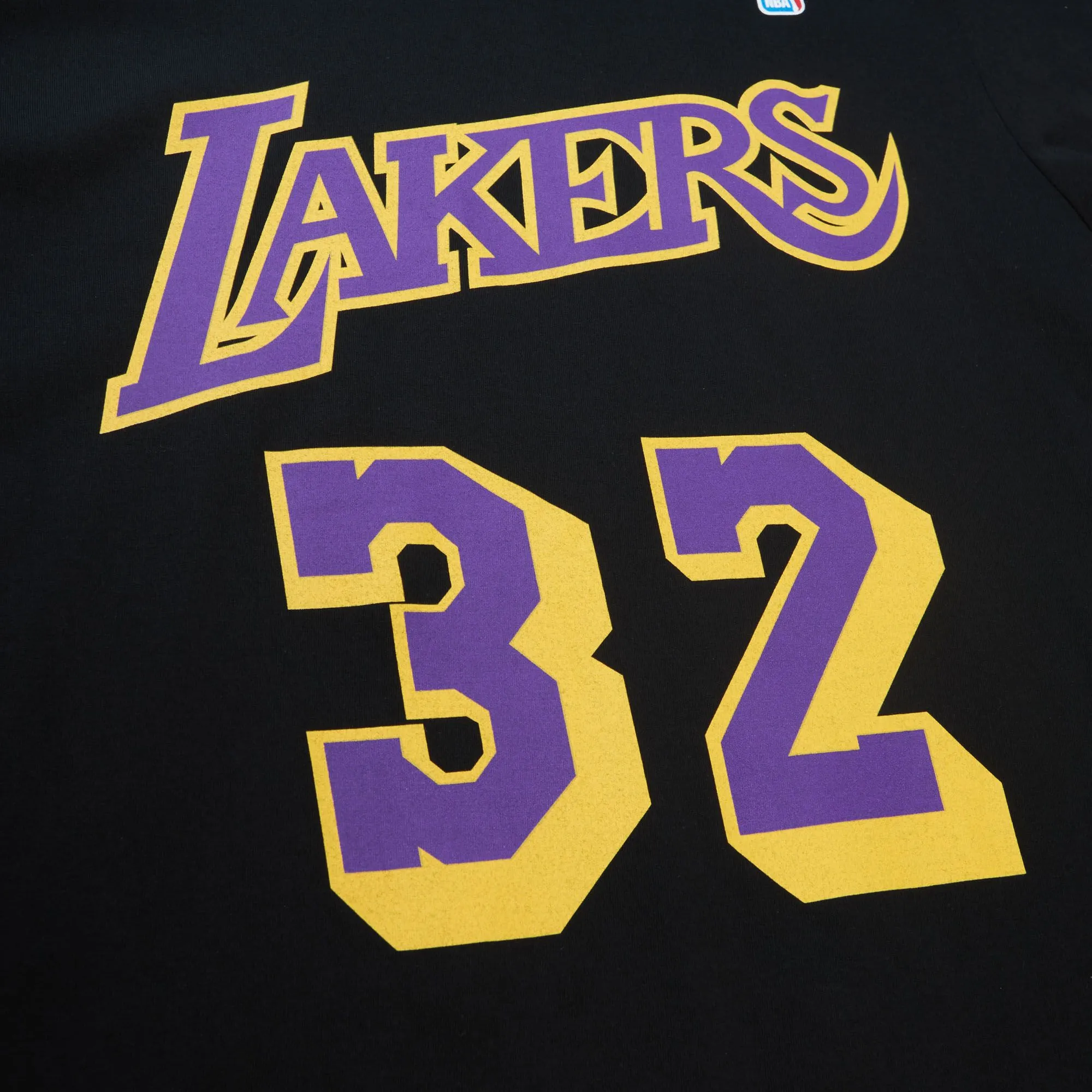 Magic Johnson #32 Los Angeles Lakers NBA Mitchell & Ness Player T-Shirt Schwarz